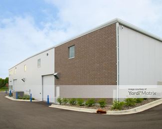 Photo 2 of Yankee Doodle Self Storage - 540 Yankee Doodle Road, Eagan, MN