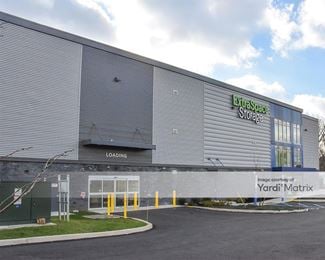 Photo 3 of Extra Space Storage - 1505 Chester Pike, Folcroft, PA