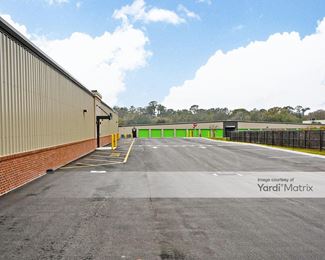 Photo 3 of Space Shop Self Storage - 1819 James L Redman Pkwy, Plant City, FL
