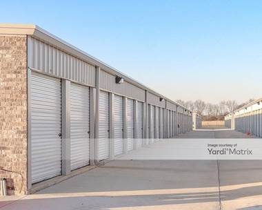 Storage Units for Rent available at 1140 Englewood Village Drive, Tuscaloosa, AL 35405