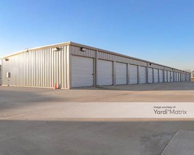 Storage Units for Rent available at 1140 Englewood Village Drive, Tuscaloosa, AL 35405