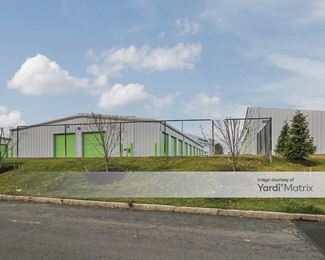Photo 2 of Extra Space Storage - 1031 New Britain Avenue, West Hartford, CT