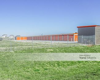 Photo 3 of DiY Storage - 5303 North 180 Street, Bennington, NE
