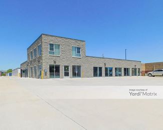 Photo 2 of Extra Space Storage - 25 Longacre Drive, Fairview Heights, IL