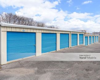 Photo 2 of Deckers Storage - 617 Blount Avenue, Guntersville, AL