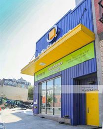 Photo 2 of Manhattan Mini Storage - 150 17th Street, Brooklyn, NY