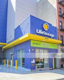Photo 3 of Manhattan Mini Storage - 150 17th Street, Brooklyn, NY