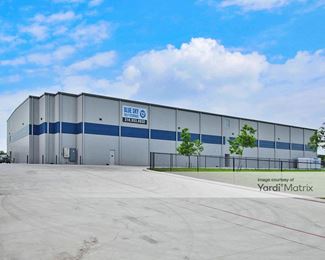 Photo 3 of UpLift Self Storage - 3426 West Loop 1604 South, San Antonio, TX