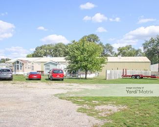 Photo 2 of Bob-s Marina - 25584 West Route 173, Antioch, IL