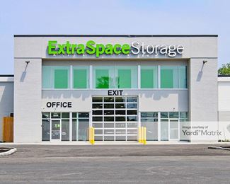 Photo 3 of Extra Space Storage - 5860 Lewis Avenue, Toledo, OH
