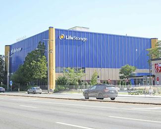 Photo 3 of Extra Space Storage - 1640 Hempstead Turnpike, East Meadow, NY