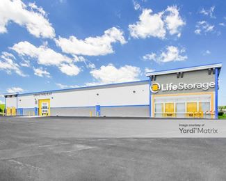 Photo 3 of Extra Space Storage - 2590 Military Road, Niagara Falls, NY