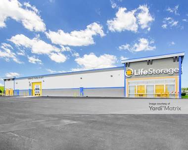 Storage Units for Rent available at 2590 Military Road, Niagara Falls, NY 14304