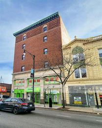 Photo 2 of Storage Post - 3215 West Lawrence Avenue, Chicago, IL