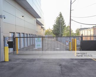 Photo 3 of Storage Rentals of America - 501 King Georges Road, Woodbridge, NJ