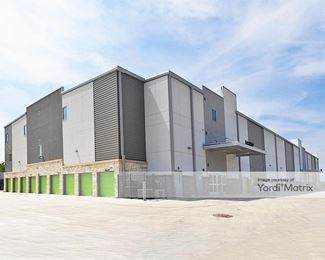 Photo 2 of Extra Space Storage - 2517 IH-35 South, New Braunfels, TX