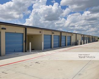 Photo 5 of 10 Federal Self Storage - 720 Harry Miller Pass, Seguin, TX