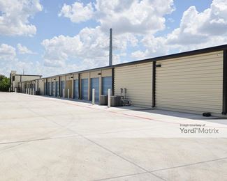 Photo 6 of 10 Federal Self Storage - 720 Harry Miller Pass, Seguin, TX