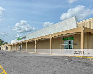 Photo 2 of Extra Space Storage - 1011 Scranton Carbondale Hwy, Scranton, PA