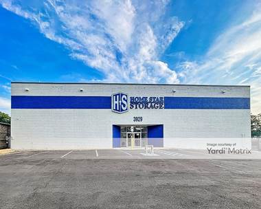 Storage Units for Rent available at 3929 Summer Avenue, Memphis, TN 38122