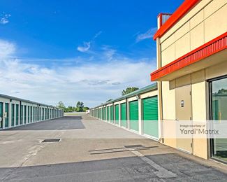 Photo 2 of Public Storage - 12380 SE Highway 464, Ocklawaha, FL