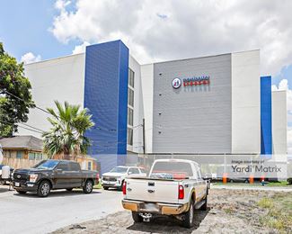 Photo 4 of Morningstar Self Storage - 4495 Katy Fwy, Houston, TX
