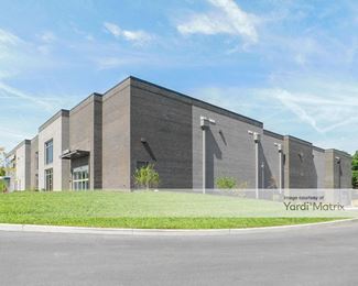 Photo 2 of Extra Space Storage - 2311 1st Capitol Drive, Saint Charles, MO