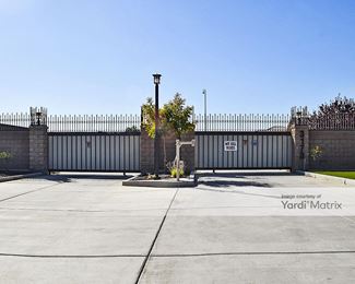 Photo 3 of Derrel-s Mini Storage - 3170 East Shaw Avenue, Clovis, CA