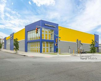Photo 3 of Manhattan Mini Storage - 62-05 30th Avenue, Woodside, NY