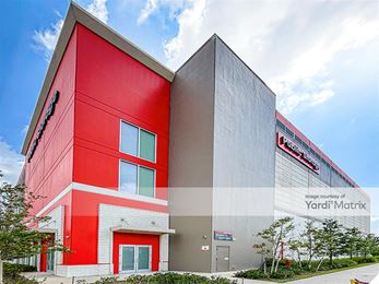 Photo 3 of Public Storage - 910 South Dixie Hwy, Hollywood, FL