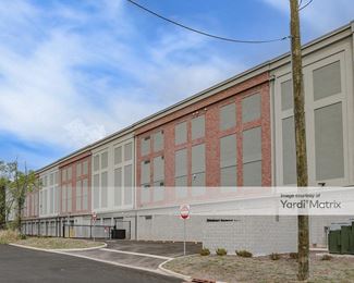 Photo 4 of CubeSmart Self Storage - 619 Somerset Street, Somerset, NJ