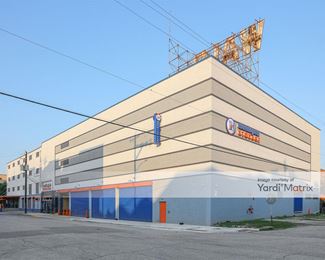 Photo 4 of Morningstar Storage - 812 Live Oak Street, Houston, TX