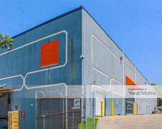 Photo 2 of Extra Space Storage - 3400 Bashford Avenue Court, Louisville, KY