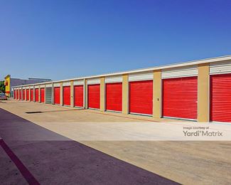Photo 3 of Extra Space Storage - 1332 Guard Drive Road, Dallas, TX
