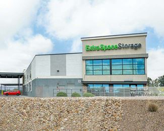 Photo 3 of Extra Space Storage - 1760 West Irvington Road, Tucson, AZ