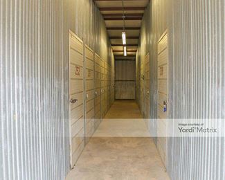 Photo 2 of Square Space Storage - 800 Carver Lane, Jacksonville, AR