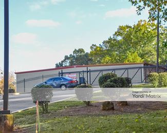 Photo 2 of StorMark Self Storage - 305 Jefferson Street, Newnan, GA