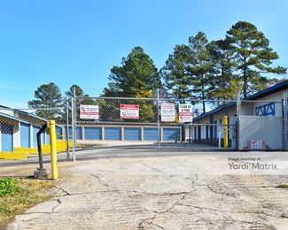Photo 2 of Covington Stor-IT - 8165 Washington Street SW, Covington, GA