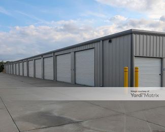Photo 4 of Storage Rentals of America - 3244 NW Prairie Lane, Des Moines, IA