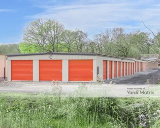 Photo 2 of Storage Rentals of America - 8307 Hixson Pike, Hixson, TN