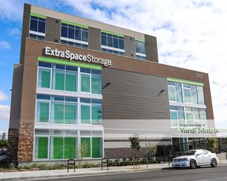 Photo 1 of Extra Space Storage - 1810 Venice Blvd, Los Angeles, CA