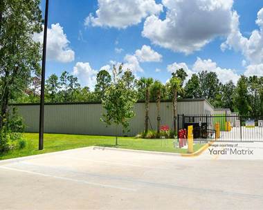Storage Units for Rent available at 35 South Goldenrod Road, Orlando, FL 32807