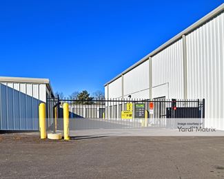 Photo 2 of Extra Space Storage - 8840 East 42nd Street, Indianapolis, IN