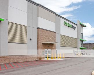 Photo 3 of Public Storage - 3679 Airport Blvd, Mobile, AL