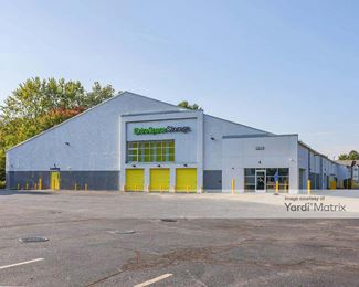 Photo 1 of Extra Space Storage - 44 Tennis Plaza Road, Dracut, MA
