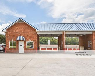Photo 1 of Higgins Storage - 1061 West Main Street, Woodbury, TN