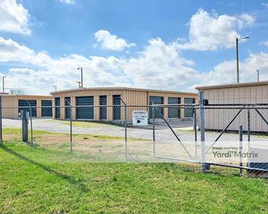 Storage Units for Rent available at 1049 North Washington Street, Tullahoma, TN 37388
