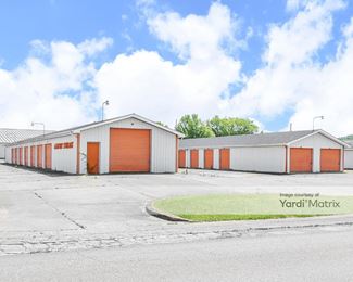 Photo 2 of Lakeway Storage - 2316 Lakeway Circle, Paris, TN