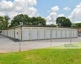 Photo 3 of Storage Rentals of America - 2003 Commerce Place, Columbia, TN