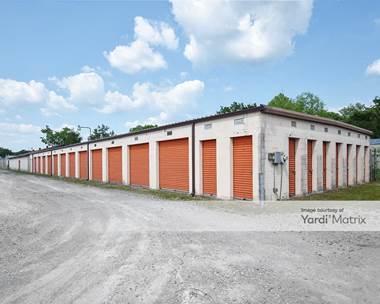 Storage Units for Rent available at 720 East College Street, Dickson, TN 37055